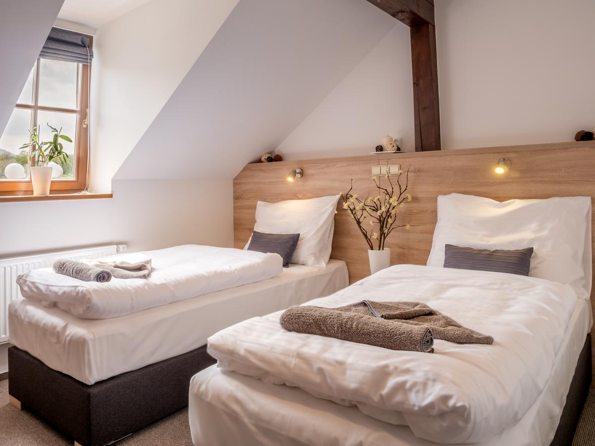 Club Apartments Čeladná Bagian luar foto